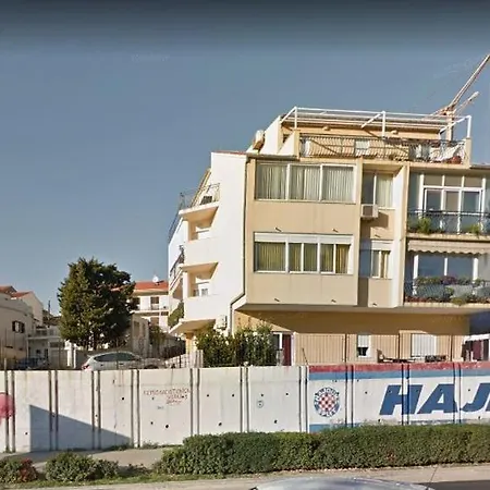 Apartment Ante *