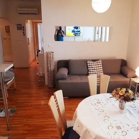 Ante Apartment