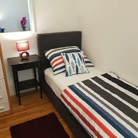 Apartment Ante *