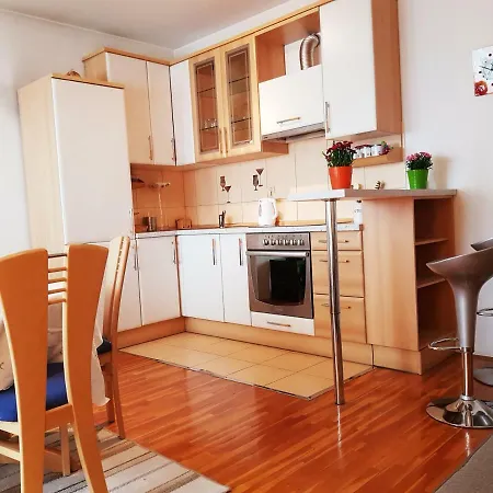 Ante Apartment *